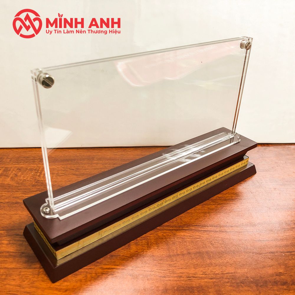 Biển Chức Danh Mica Đế Gỗ Có Ốc