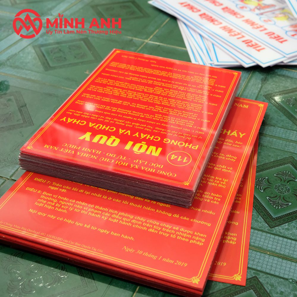 Xưởng Mica Minh Anh Chuyên Gia Công Bảng Biển Chỉ Dẫn Mica Theo Yêu Cầu